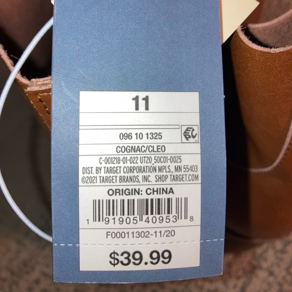 Women’s Cleo Heeled Ankle Booties—last pair! - Picture 5 of 9